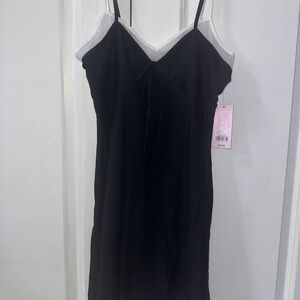 Women’s/Juniors Dress